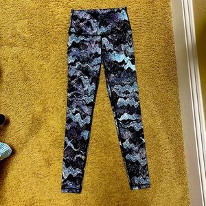Ivivva by Lululemon Girls 10 leggings